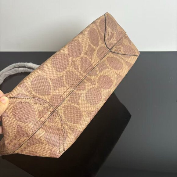 COACH Halloween Tote Bag  size : 33*29*16 - Picture 7 of 10